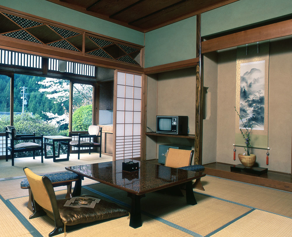 Unryuso Hotel Shinshiro Екстериор снимка